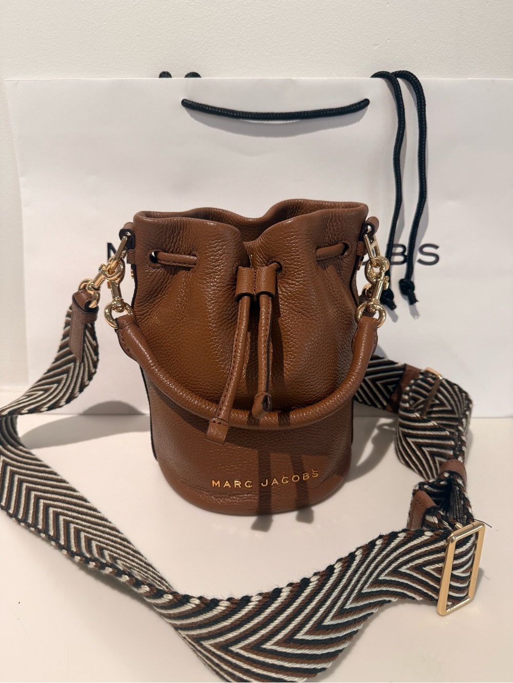 NWT Marc Jacobs groove bucket bag - cognac